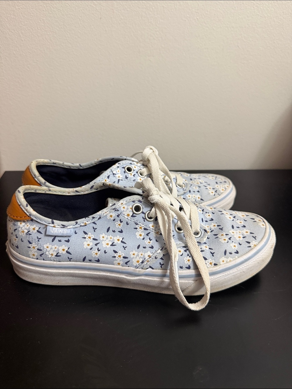 Vans Light Blue Floral Canvas Sneakers with Tan Heel SIZE 6